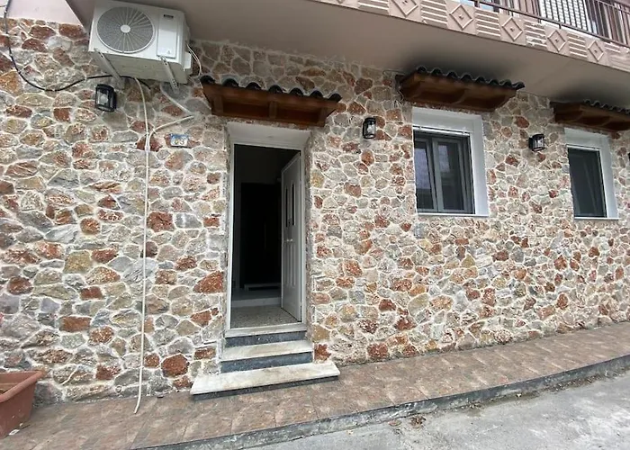 Stone House 48 M