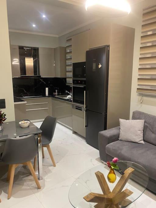 Stone House 48 M